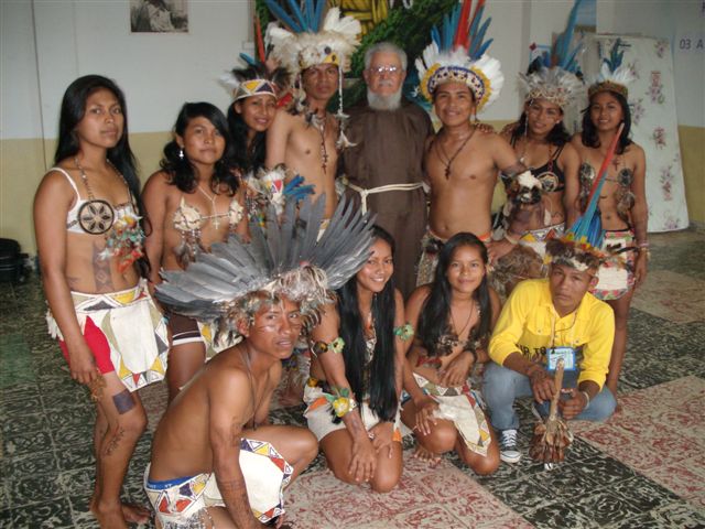Recortes: culturas indígenas, Javari, Florestas, queimadas