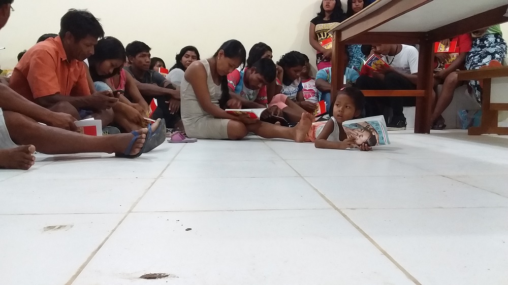 Bíblias e ENVIO para as crianças: ACN
